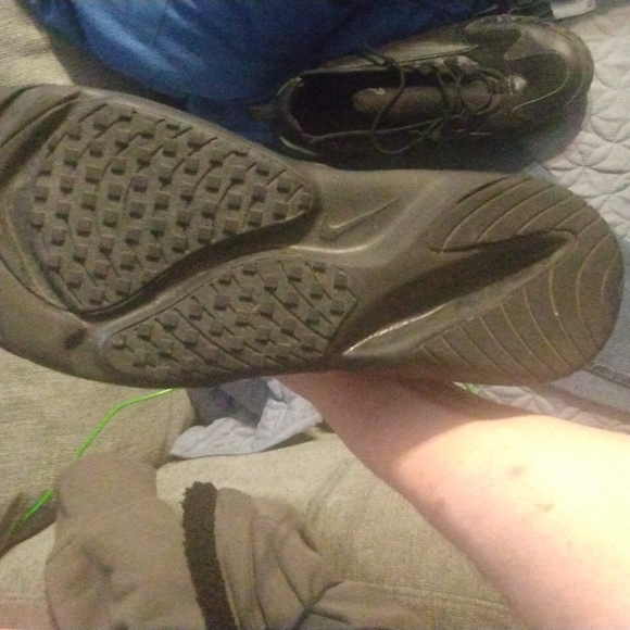 Nike shoes - Picture 5 of 5